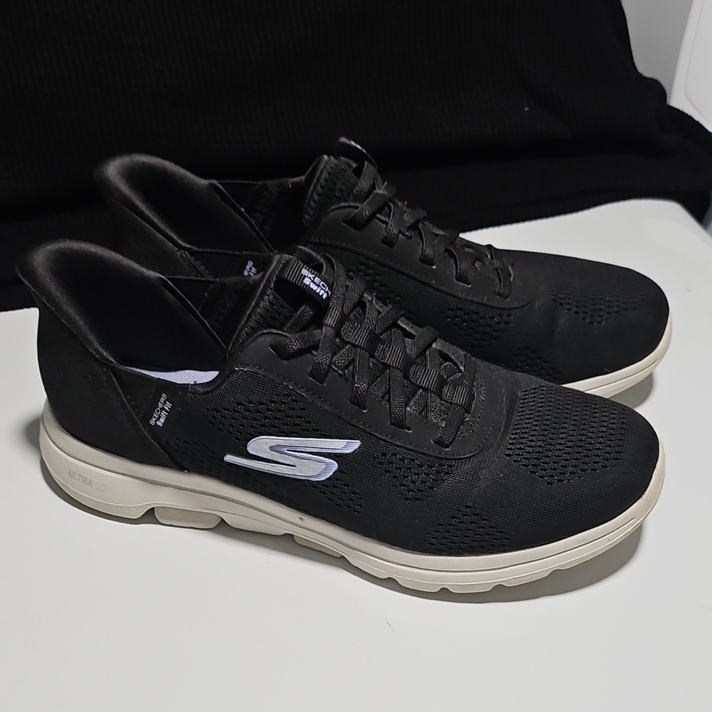 Skechers Woman Black and Purple Sneakers 8